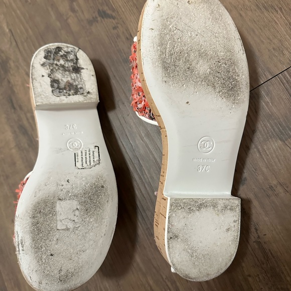 Chanel tweed slides. Worn 2 times. Perfect condition. - Picture 2 of 3
